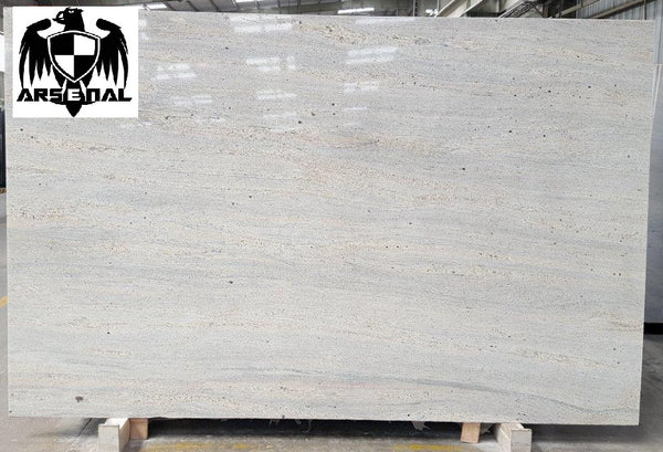 Granite Ivory Cream <br>Fini : Poli - Lot : 46231 <br> Epaisseur : 1.25'' <br> Dimensions : 122'' x 78'' <br> Indice de prix : $$ <br> ARRIVAGE JANVIER 2027