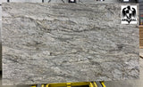 Granite Blue Araras Premium <br>Fini : ANTIQUE - Lot : 44396 - #2 <br>Epaisseur : 1.25'' <br>Dimensions : +,- 117'' x 55'' <br> Indice de prix : $$$ <br>
