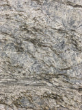 Granite Blue Araras Premium <br>Fini : ANTIQUE - Lot : 44396 - #2 <br>Epaisseur : 1.25'' <br>Dimensions : +,- 117'' x 55'' <br> Indice de prix : $$$ <br>