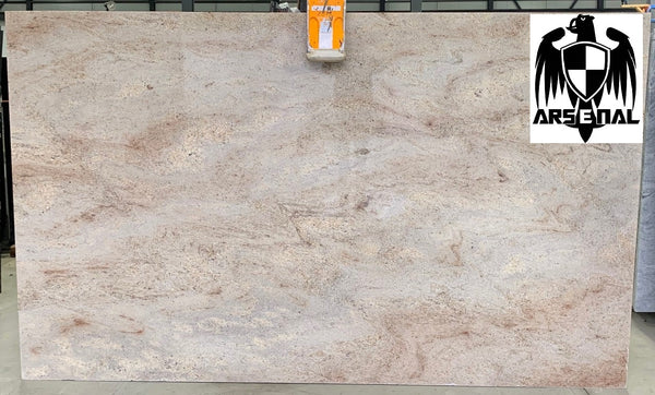 Granite Astoria <br> Fini : Poli - Lot : 70307 <br> Epaisseur : 1.25'' <br>Dimensions : +,- 127'' x 75'' <br> Indice de prix : $$$$ <br>