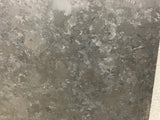 Granite Noir St-Henri Black Premium <br> Fini : Poli - Lot : 807 <br> Epaisseur : 1.25'' <br>Dimensions : +,- 124 x 59' <br> Indice de prix : $$$$ <br>