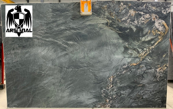 Quartzite KRYPTON Premium <br>Fini : Antique - Lot : 47948 <br> Epaisseur : 1.25'' <br> Dimensions : 120'' X 76'' <br> Indice de prix : $$$$ <br>