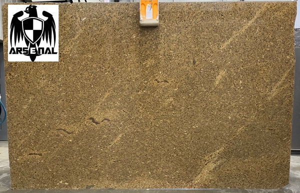 Granite Madura Gold * SOLDE * <br> Fini : Poli - Lot : 8491 <br>Epaisseur : 1.25'' <br>Dimensions : +,- 120' x 78'' <br> Indice de prix : $ <br>
