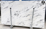 Quartizite Oyster White Premium <br> Fini : Poli - Lot : 18118 <br> Epaisseur : 1.25'' <br> Dimensions : 125'' x 63'' <br> Indice de prix : $$$$ <br>