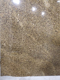 Granite Madura Gold * SOLDE * <br> Fini : Poli - Lot : 8491 <br>Epaisseur : 1.25'' <br>Dimensions : +,- 120' x 78'' <br> Indice de prix : $ <br>