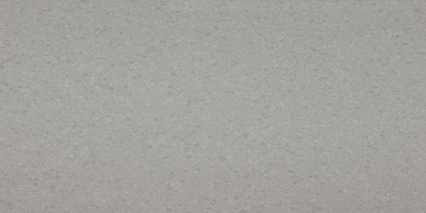 SUPER JUMBO Quantra - 1653 Pietre Grey <br>Grade : 1ere Qualite <br>Fini : Poli <br>Epaisseur : 0.75''<br>Dimensions : 136'' x 79''<br>Indice de prix : $ <br>