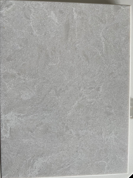 JUMBO Quartz Technistone Noble Quartzite <br>Grade : 1ere Qualite <br>Fini : Poli <br>Epaisseur : 1.25''<br>Dimensions : 126'' x 61''<br>Indice de prix : $$$$ <br>