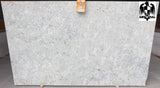 Granite Colonial White Premium <br>Fini : Poli -  Lot : 3129  <br>Epaisseur : 1.25''  <br> Dimensions : +,- 123'' x 77'' <br> Indice de prix : $$ <br> ARRIVAGE MI AVRIL 2026