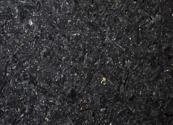 Granite Noir Cambrian Premium  <br>Fini : MAT  -  Lot : 29777 <br> Epaisseur : 1.25''  <br>Dimensions : +,- 125 x 72`` <br> Indice de prix : $$$$ <br>