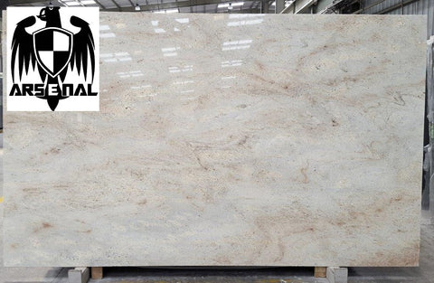 Granite Astoria <br> Fini : Poli -  Lot : 70307 <br>Epaisseur : 1.25''  <br>Dimensions : +,- 127'' x 75'' <br> Indice de prix : $ <br> ARRIVAGE OCTOBRE 2025