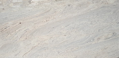 Granite Ivory Cream <br>Fini : Poli -  Lot : 4623 <br> Epaisseur : 1.25'' <br> Dimensions :  110'' x 78'' <br> Indice de prix : $$ <br> ARRIVAGE JANVIER 2027