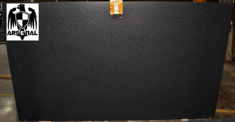 Granite Black Pearl Premium  <br>Fini : LAPATURA * Antique Lustré *  -  Lot : 43085 <br>Epaisseur : 1.25''  <br>Dimensions : +,- 125'' x 60'' <br> Indice de prix : $$ <br> ** NOUVEAUTÉ !!