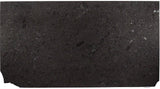 Granite Noir St-Henri Black Premium  <br>Fini : poli -  Lot : 29600 <br> Epaisseur : 1.25''  <br>Dimensions : +,- 118 x 63' <br> Indice de prix : $$$$ <br>