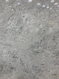 Granite Colonial White Premium <br>Fini : Poli -  Lot : 44108  <br>Epaisseur : 1.25''  <br>Dimensions : +,- 131'' x 77'' <br> Indice de prix : $$ <br>