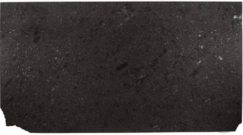 Granite Noir St-Henri Black Premium  <br> Fini : Poli -  Lot : 1202 <br> Epaisseur : 1.25''  <br> Dimensions : +,- 109 x 56' <br> Indice de prix : $$$$ <br>