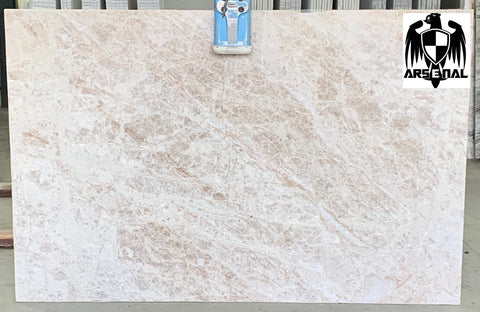 Quartzite TAJ MAHAL Premium  <br>Fini : Poli -  Lot :  29251 <br>Epaisseur : 1.25''  <br>Dimensions : 128'' x 69'' <br> Indice de prix : $$$$ <br>