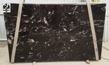Granite Titanium  Premium <br>Fini : Poli -  Lot : 116633 <br>Epaisseur : 1.25''  <br>Dimensions : +,-126'' x 78'' <br> Indice de prix : $$$$ <br>