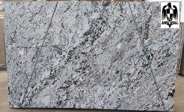 Granite New Azul Aran Premium <br>Fini : Poli -  Lot : 14527 <br>Epaisseur : 1.25''  <br>Dimensions : +,- 124'' x 75'' <br> Indice de prix : $$$$<br>