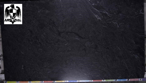 Jet Mist Premium  <br>Fini : Poli -  Lot : 3735 <br>Epaisseur : 1.25''  <br>Dimensions : +,- 129'' x 73'' <br> Indice de prix : $$$ <br>